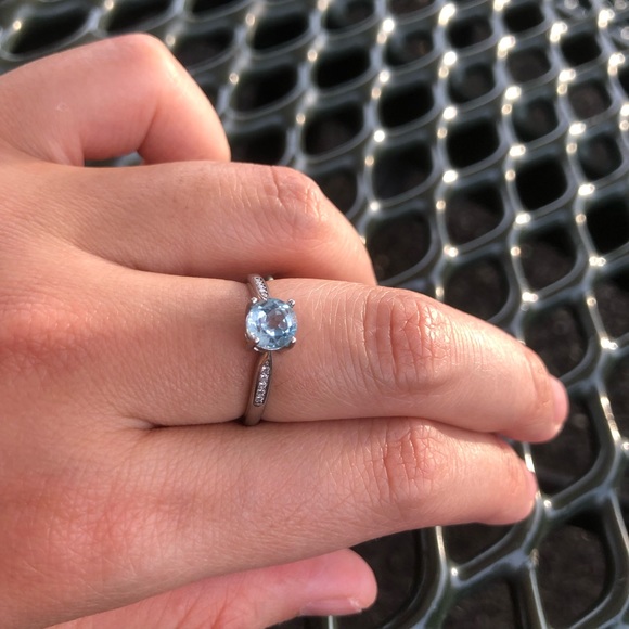 Aquamarine silver color ring - Picture 3 of 7